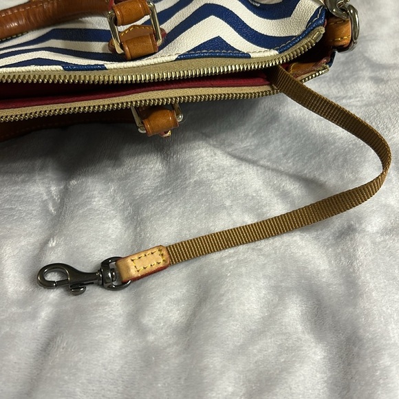 Dooney & Bourke Navy and Tan Chevron Satchel With Crossbody Strap - Picture 13 of 16